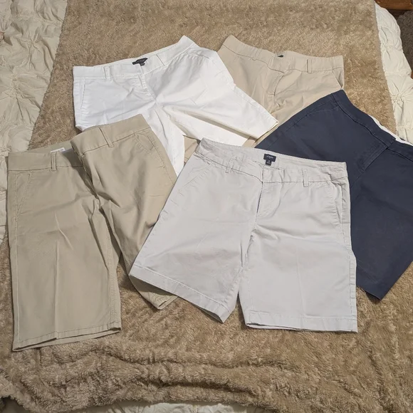 Lot Of 5 Pair Bermuda Shorts Size 10 Ann Taylor, Boden, J. Crew, Loft - Picture 3 of 6